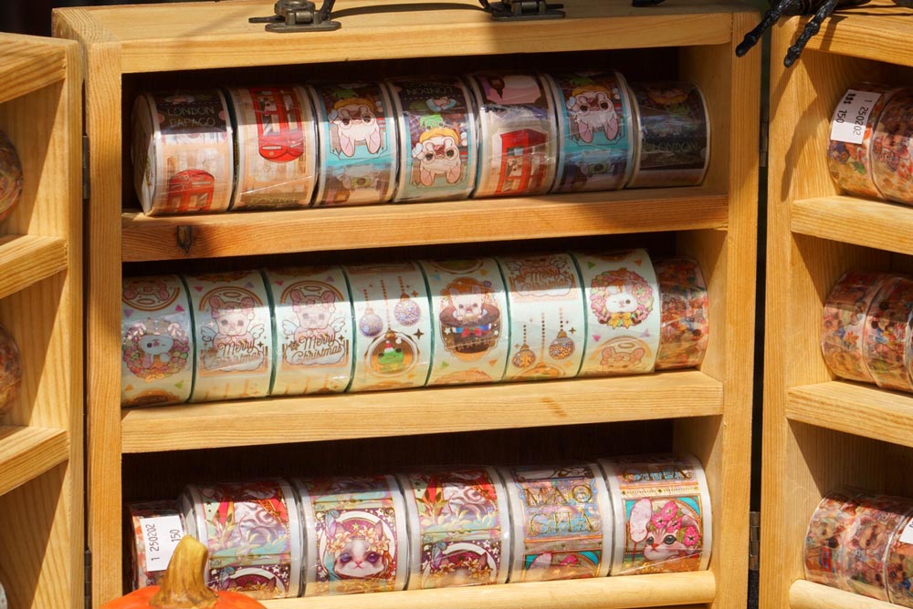 文青喜愛的紙膠帶也有，通通繪自香華天藝術家賴雅琦